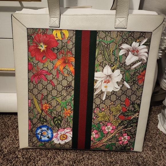 Gucci Tote Bag - Picture 5 of 9